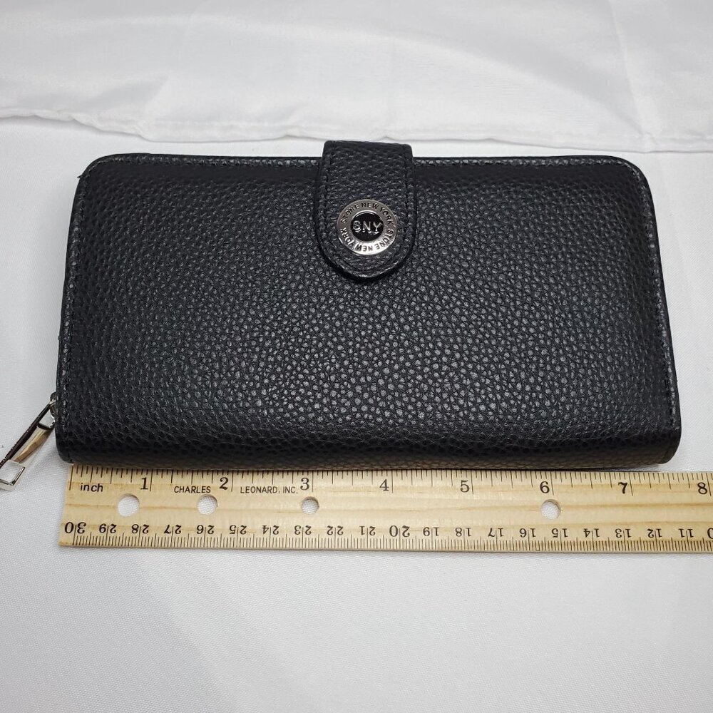 Stone New York Black Pebbled Leather Wallet W/ Snap Closure & Zipper Compartment - Picture 4 of 6